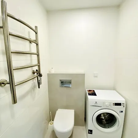 In Centre - With Balcony Вільнюс